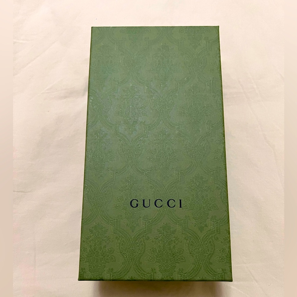 Gucci empty box. No damage. Beautiful